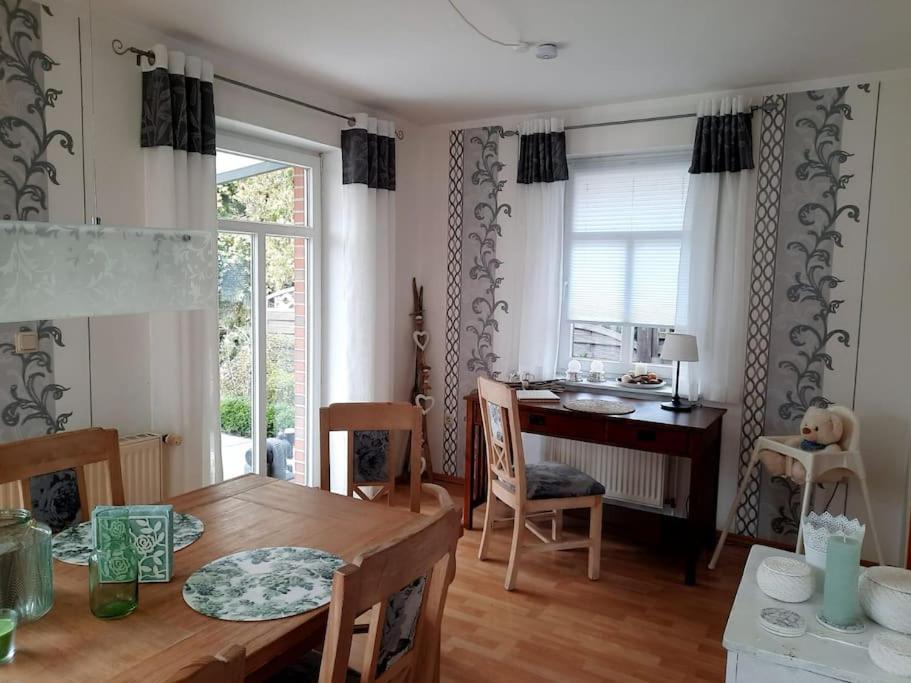 Urlaubsdomizil Norden/Norddeich, Mit Garten Екстериор снимка