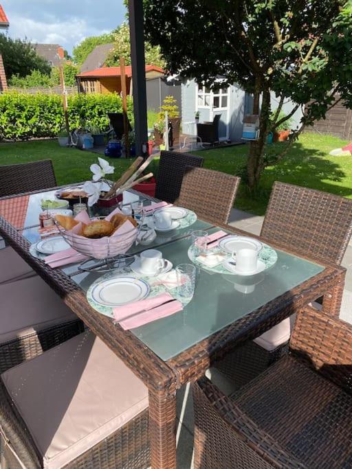 Urlaubsdomizil Norden/Norddeich, Mit Garten Екстериор снимка